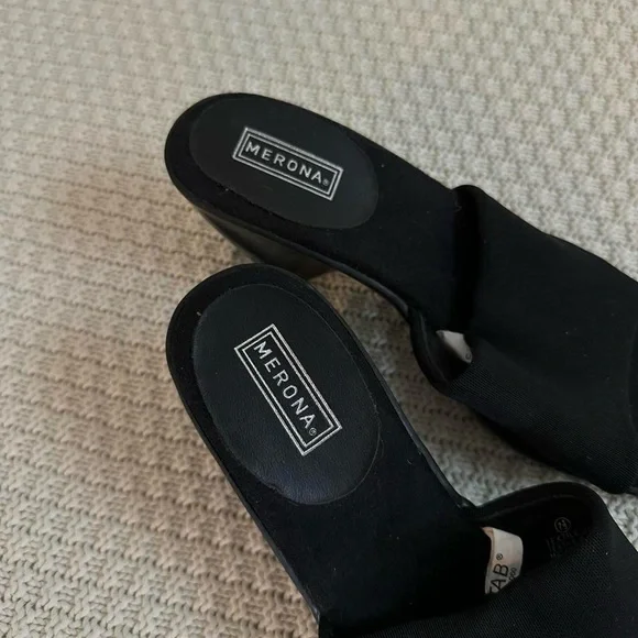 Merona Black Wedge Heels/Sandals - Picture 4 of 7